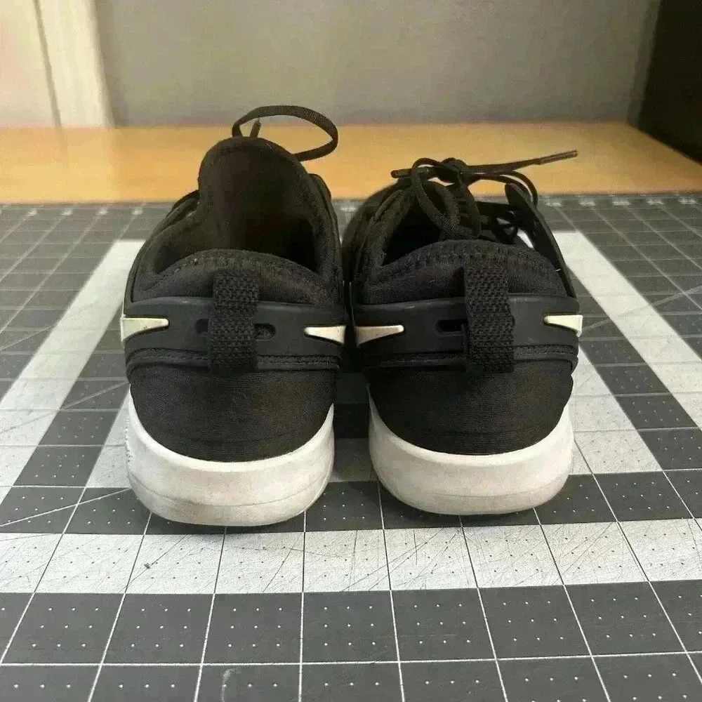 Nike Sneakers Womens Size 6.5 Free TR 7 904651-001 Black Running Shoes Athletic
